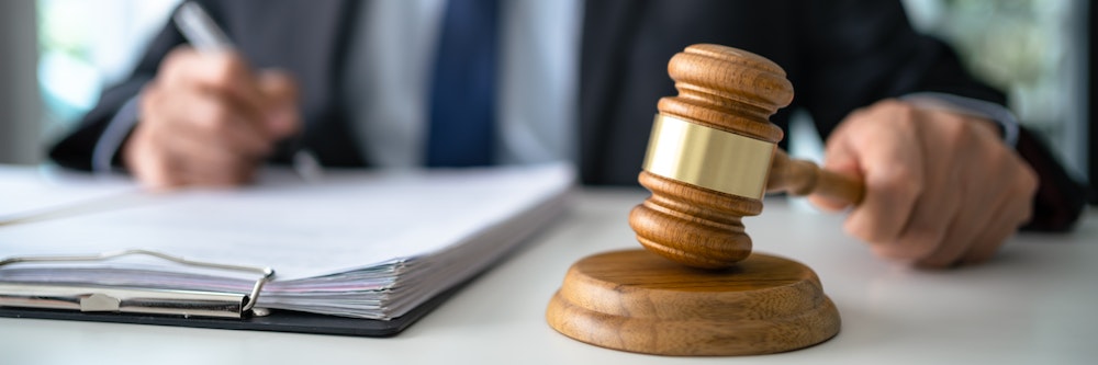 Comprendre les Visites et Saisies Domiciliaires : Vos Droits et Obligations Expliqués par un Avocat