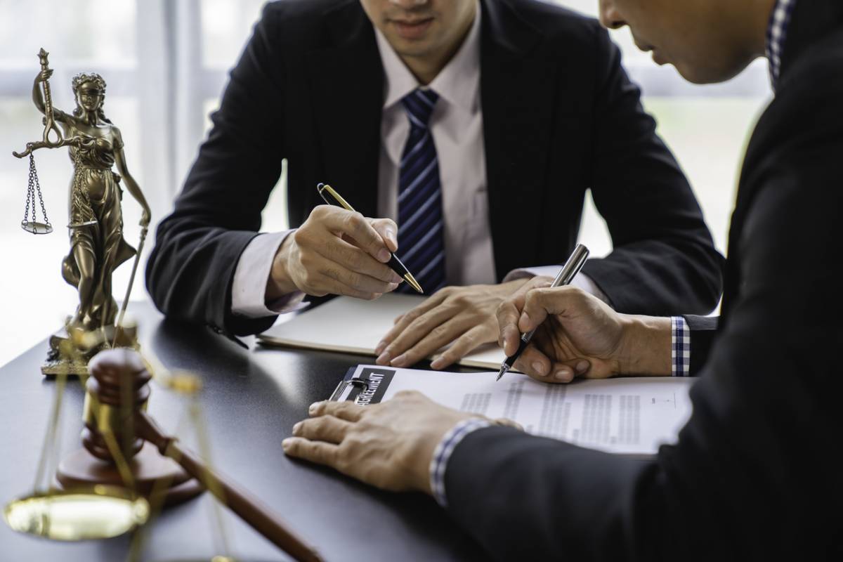 Avocats en droit international : leur rôle clé pour les entreprises
